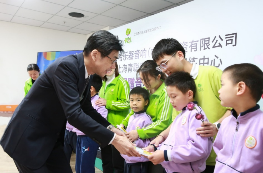 传递音乐，感受爱与温暖——凯发k8国际首页登录音响捐赠仪式